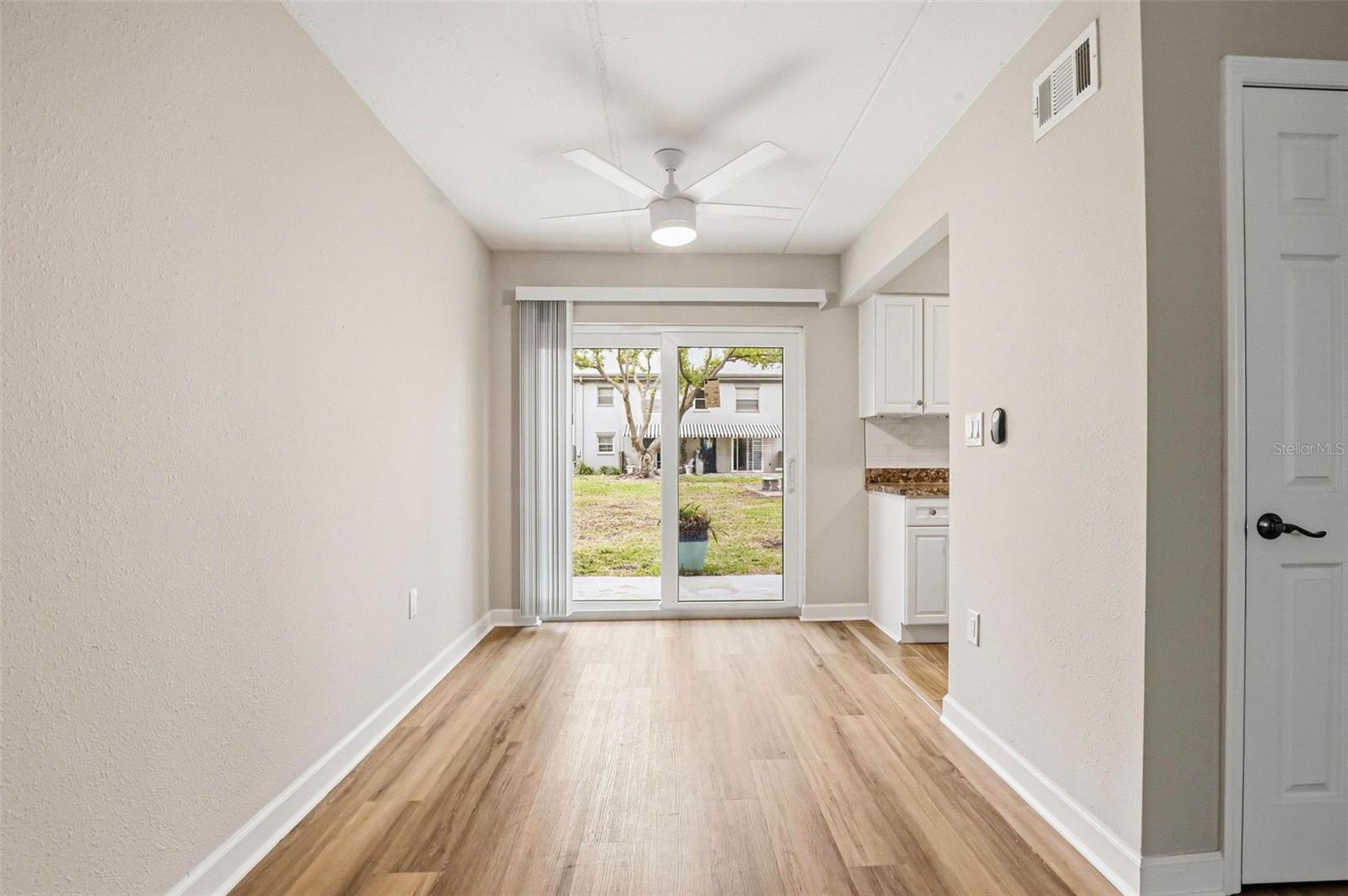 1160 RUE DES ROIS 1B