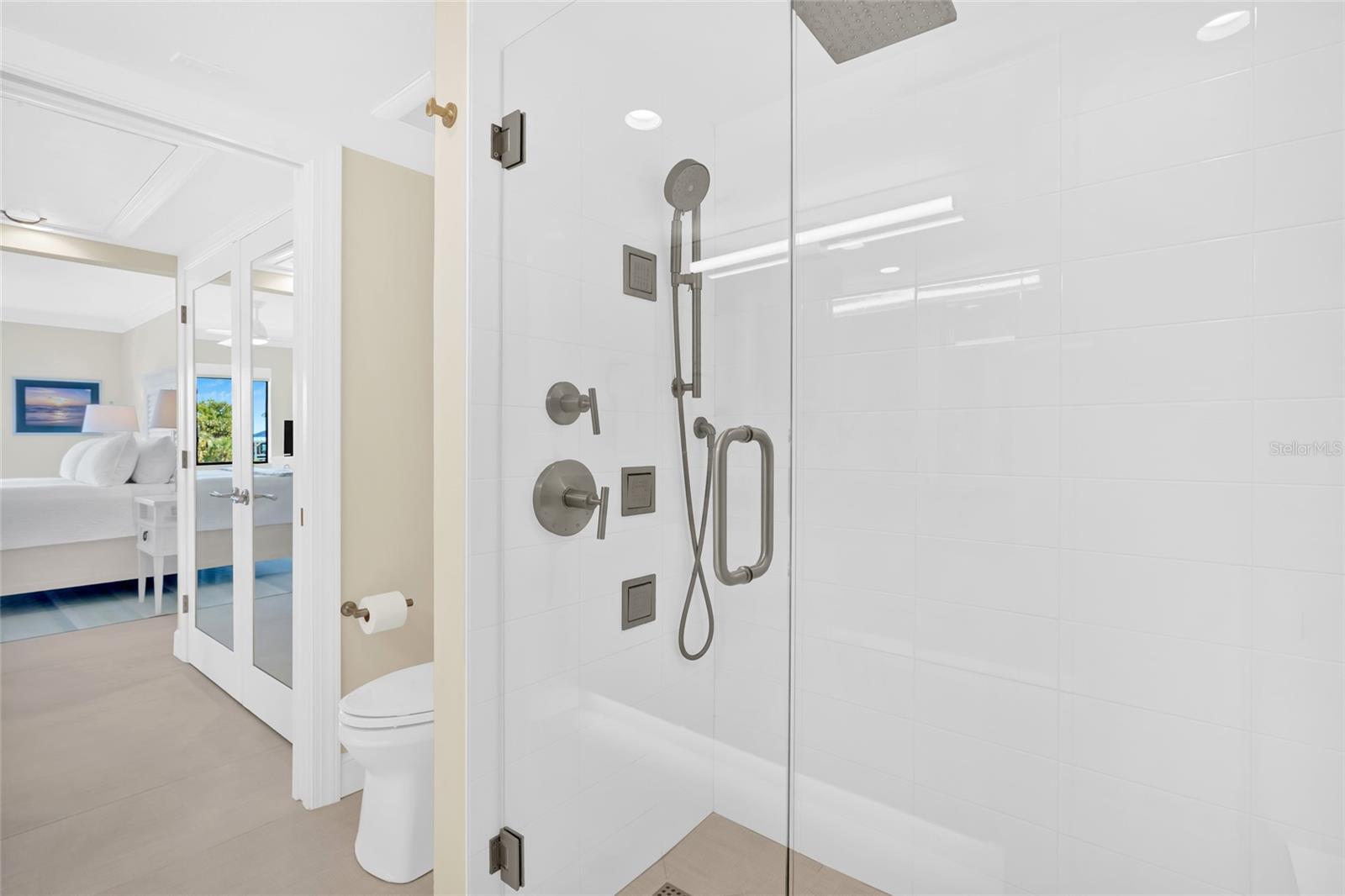 CASTAWAY COVE - Residential