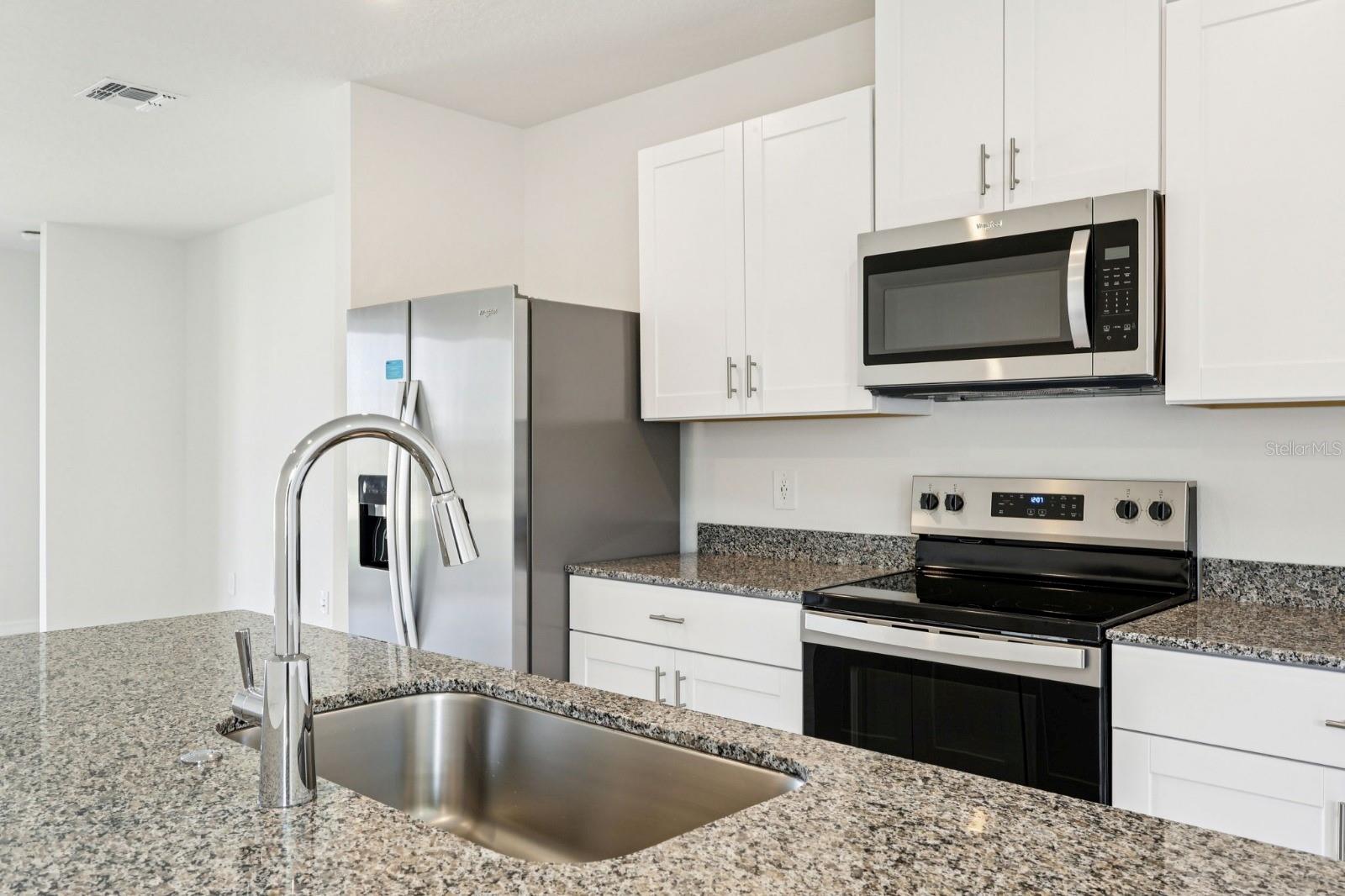 SPRINGS AT LAKE ALFRED - Residential