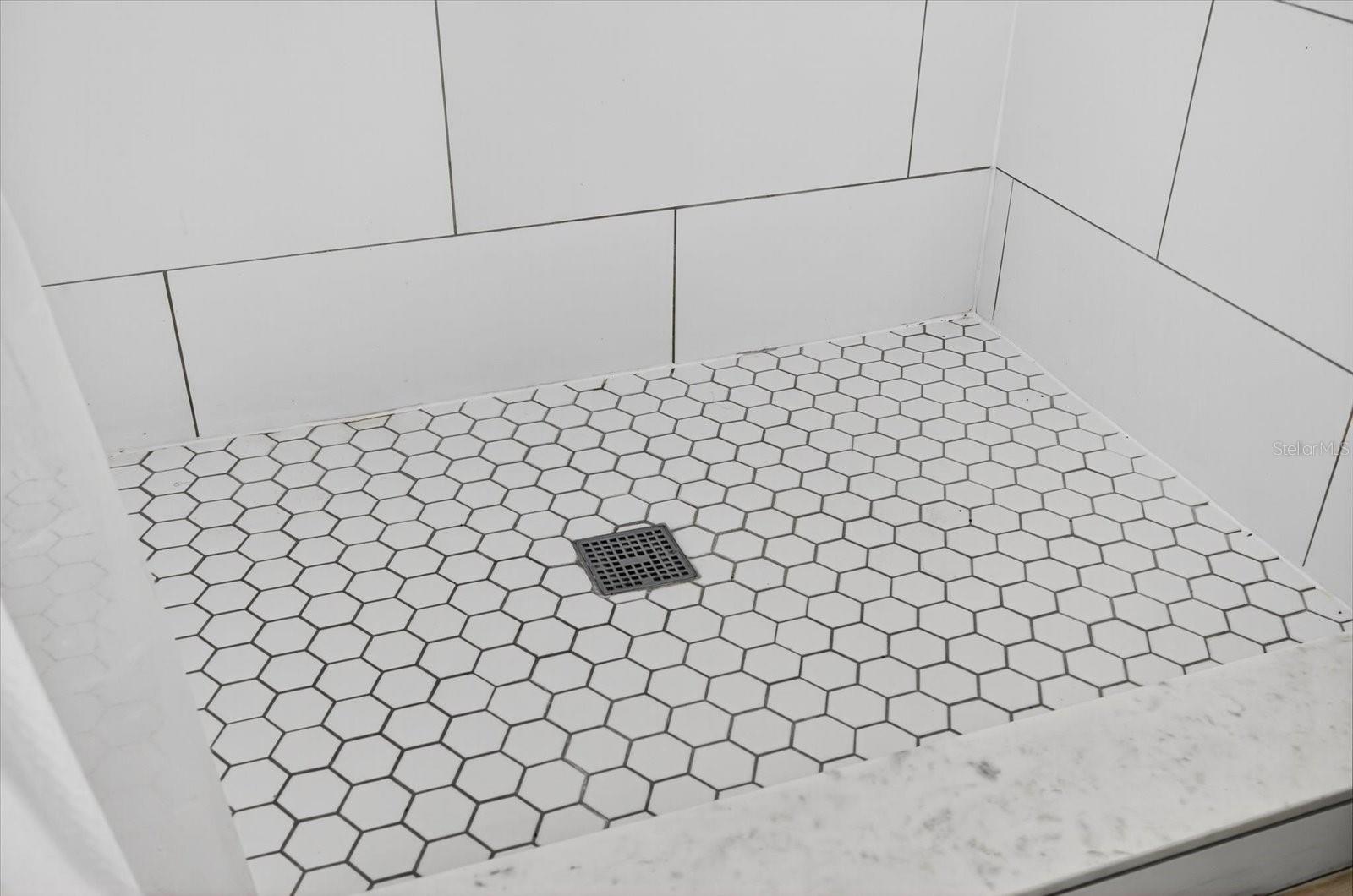 FOREST HILLS - Residential Lease