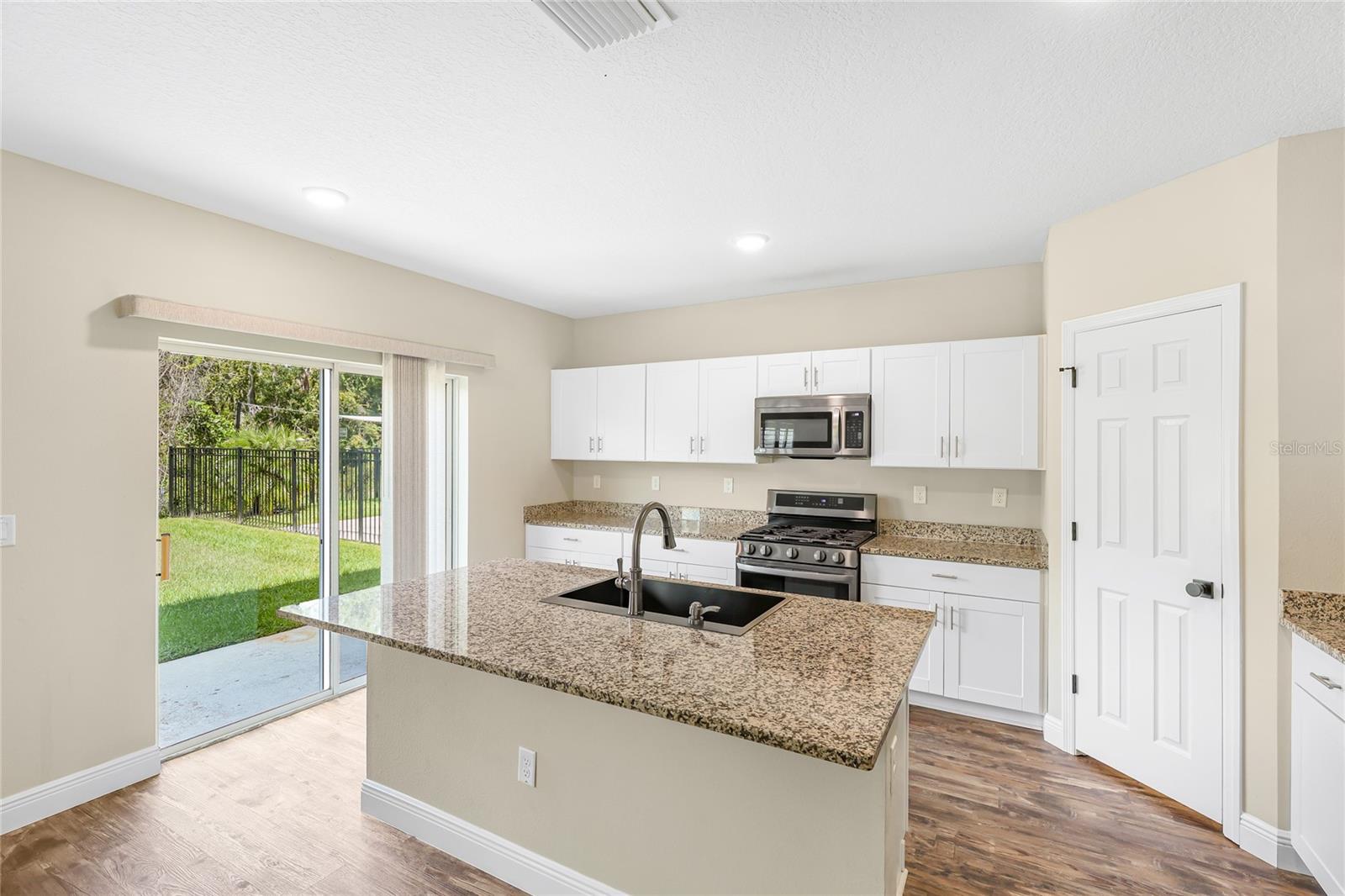 CROSSWIND POINT PH I - Residential Lease