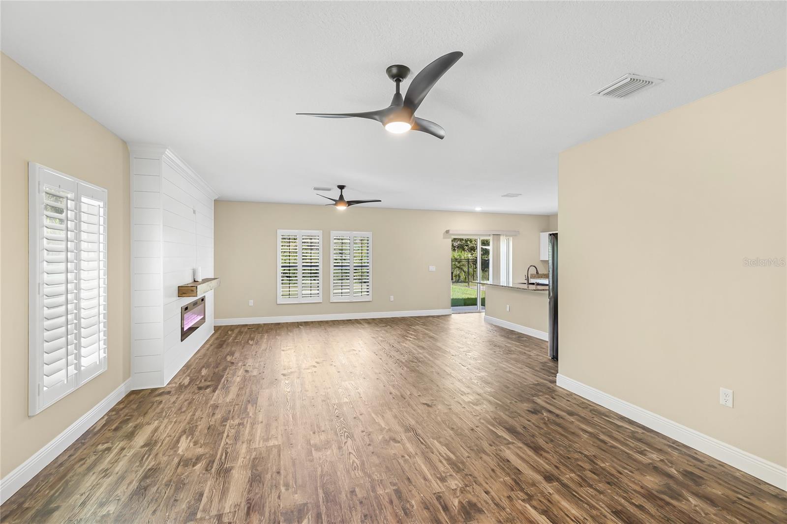 CROSSWIND POINT PH I - Residential Lease