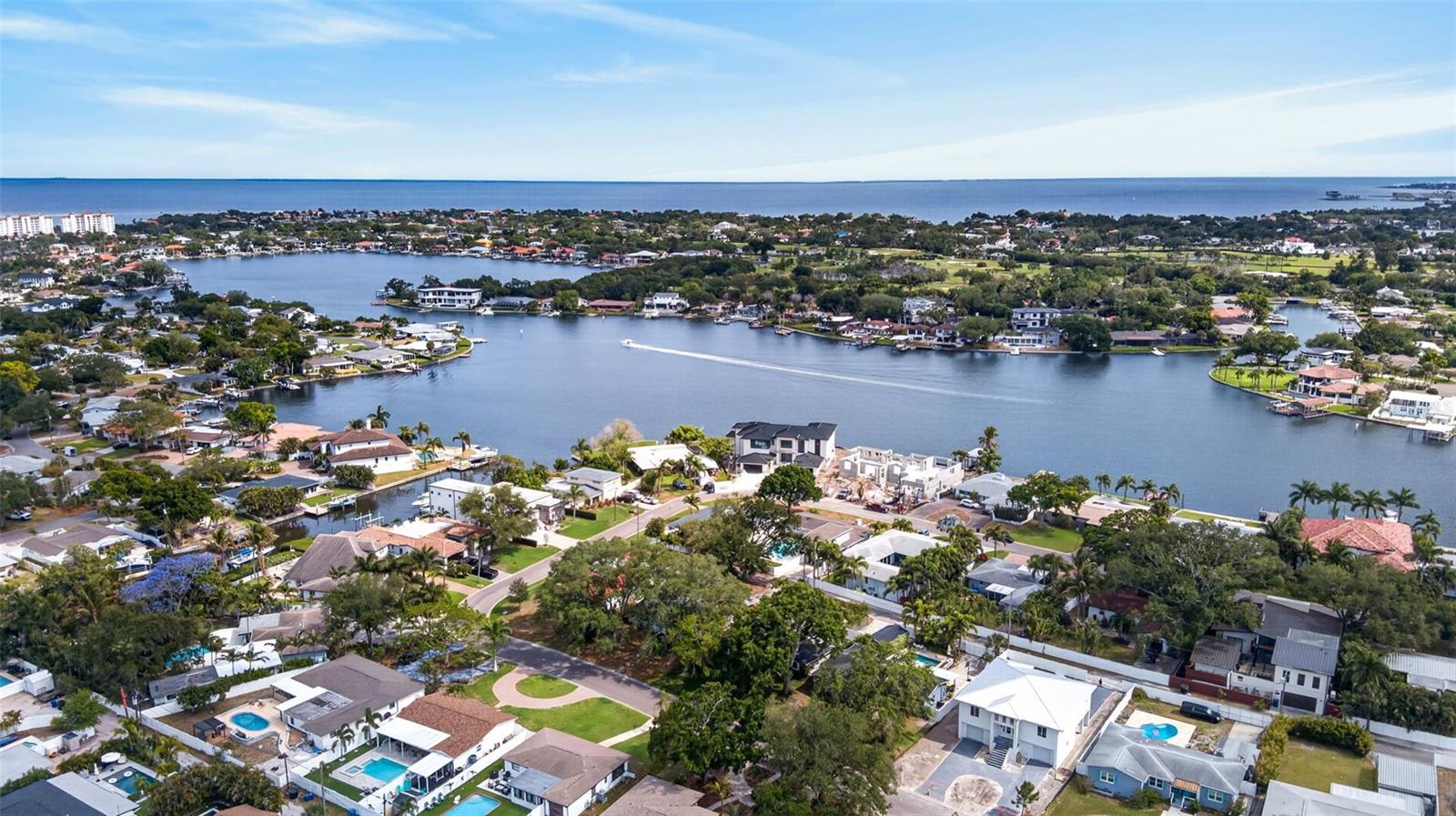 NORTH EAST PARK PLACIDO SHORES - Residential