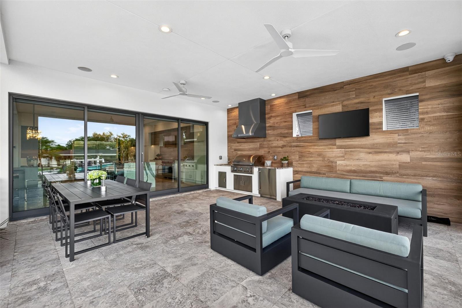 NORTH EAST PARK PLACIDO SHORES - Residential
