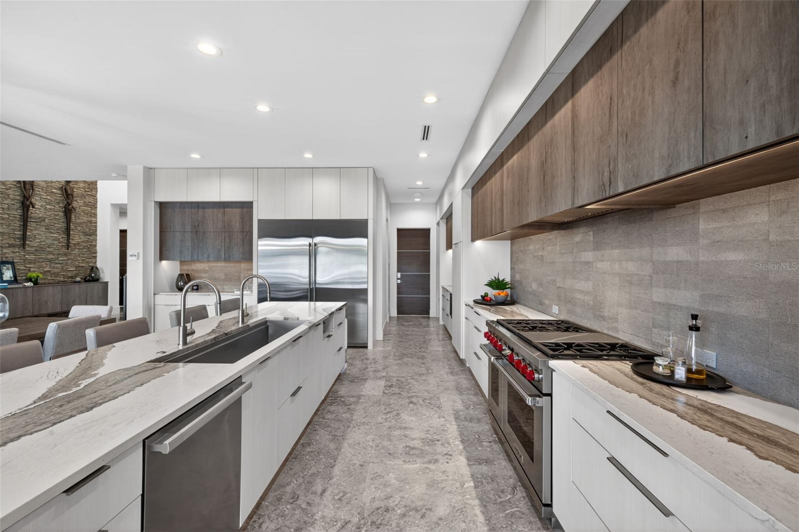 NORTH EAST PARK PLACIDO SHORES - Residential