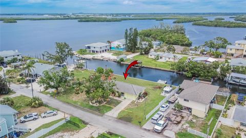 814 SEABREEZE DRIVE RUSKIN FL 33570