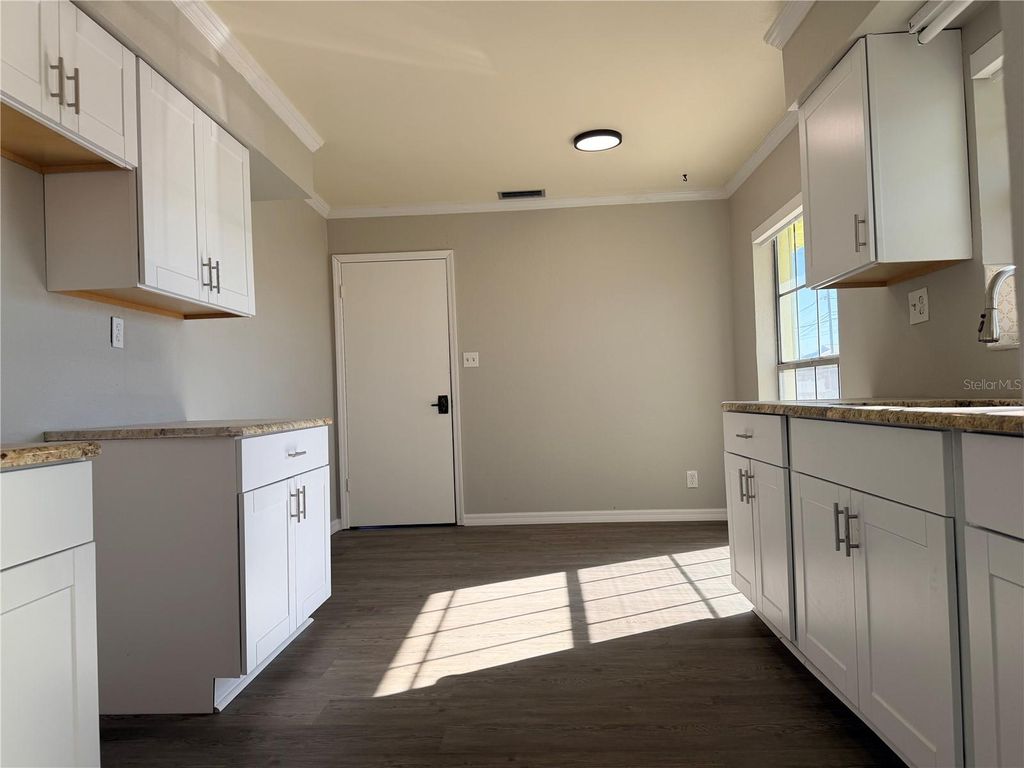 Photo of 814 Seabreeze Drive, Ruskin, FL 33570 (MLS # TB8378302)