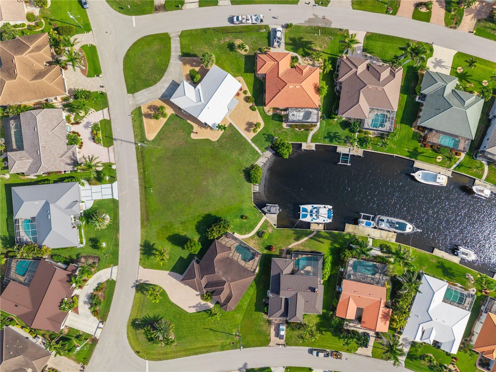 PUNTA GORDA ISLES SEC 14 - Land