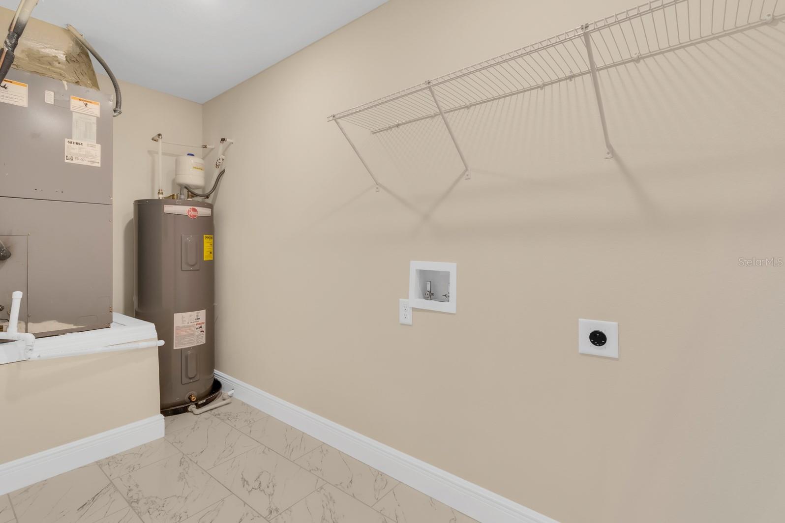 PINE HILLS MANOR 05 - Residential