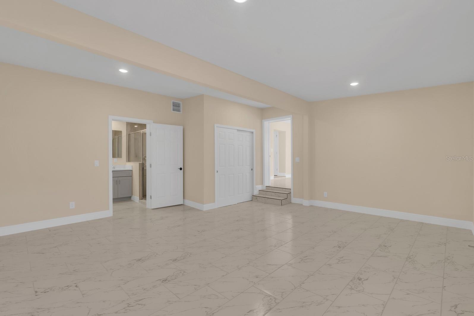 PINE HILLS MANOR 05 - Residential