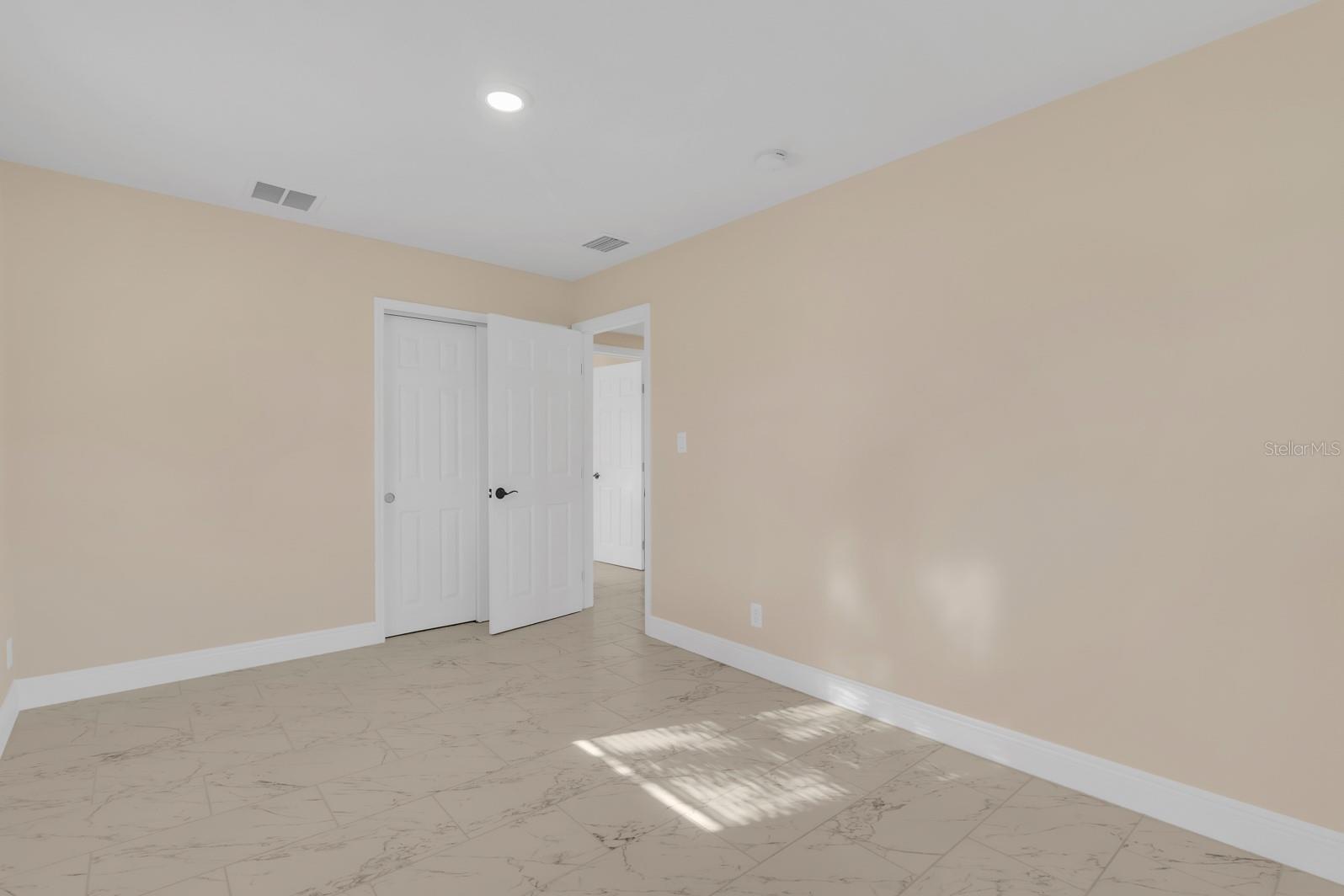 PINE HILLS MANOR 05 - Residential