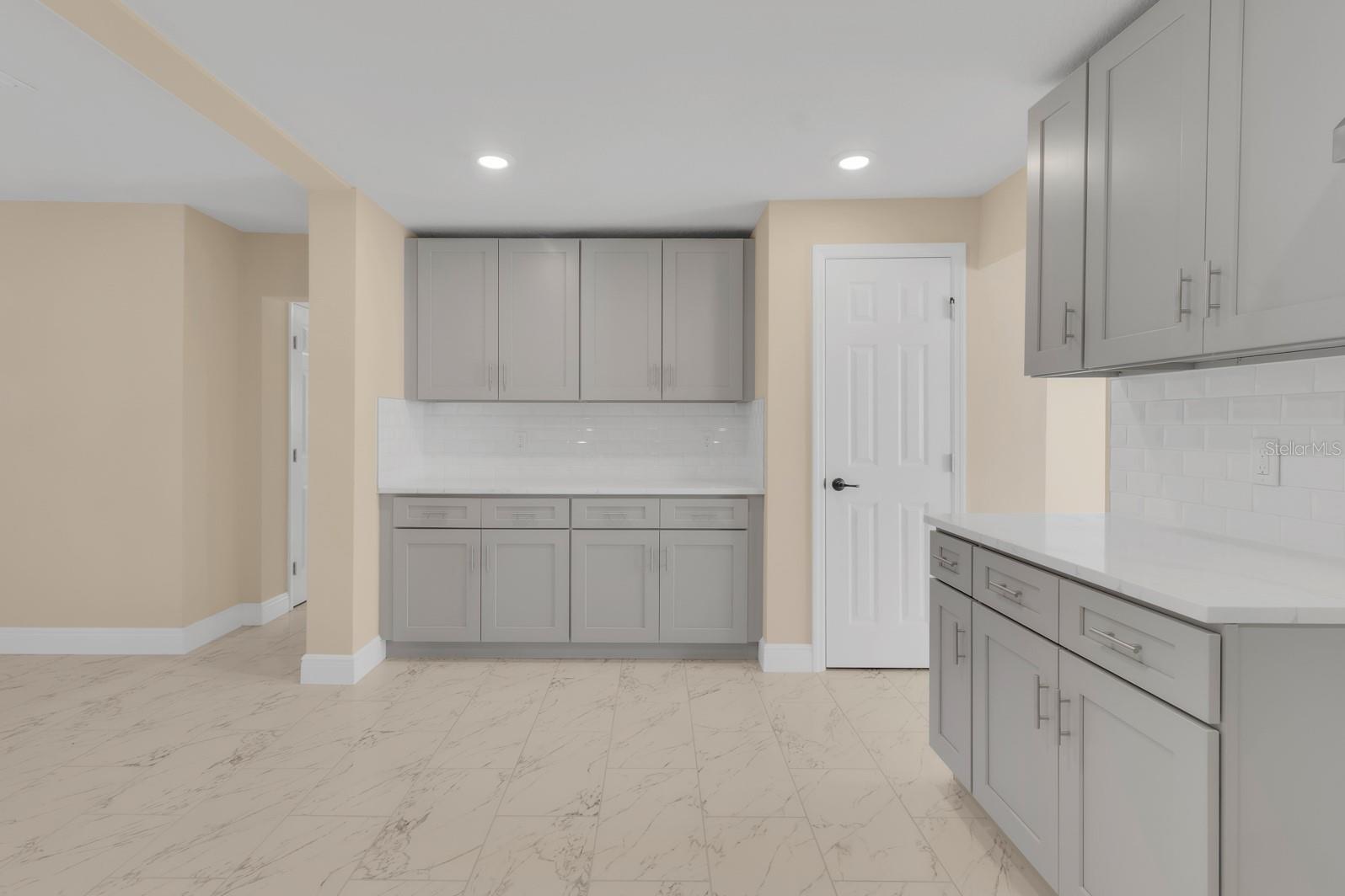 PINE HILLS MANOR 05 - Residential