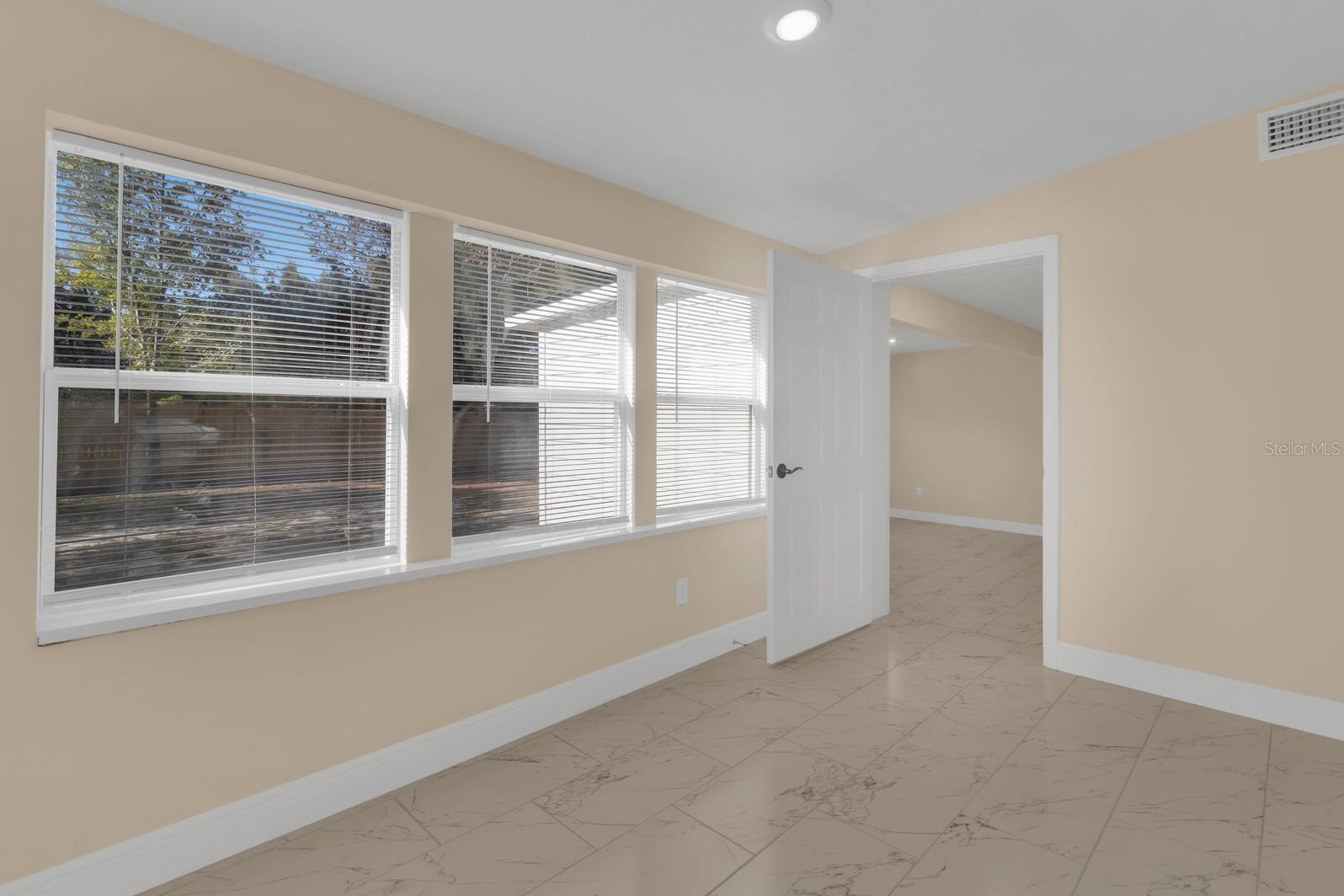 PINE HILLS MANOR 05 - Residential