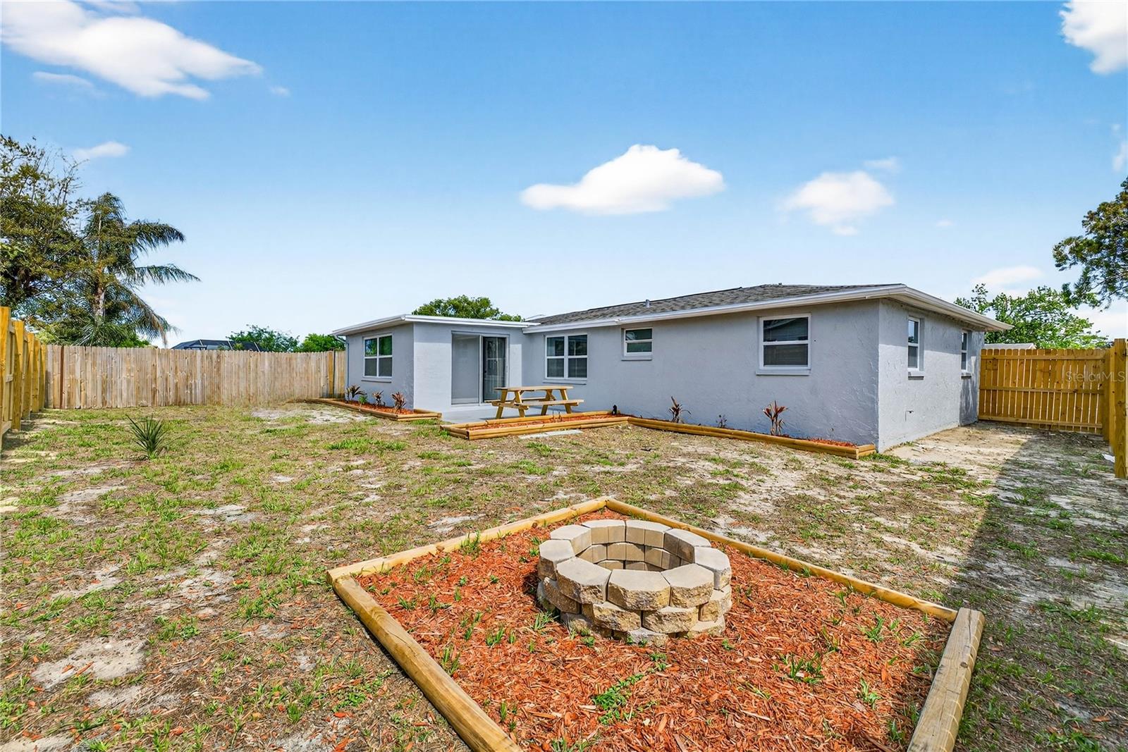 GULF HIGHLANDS - Residential