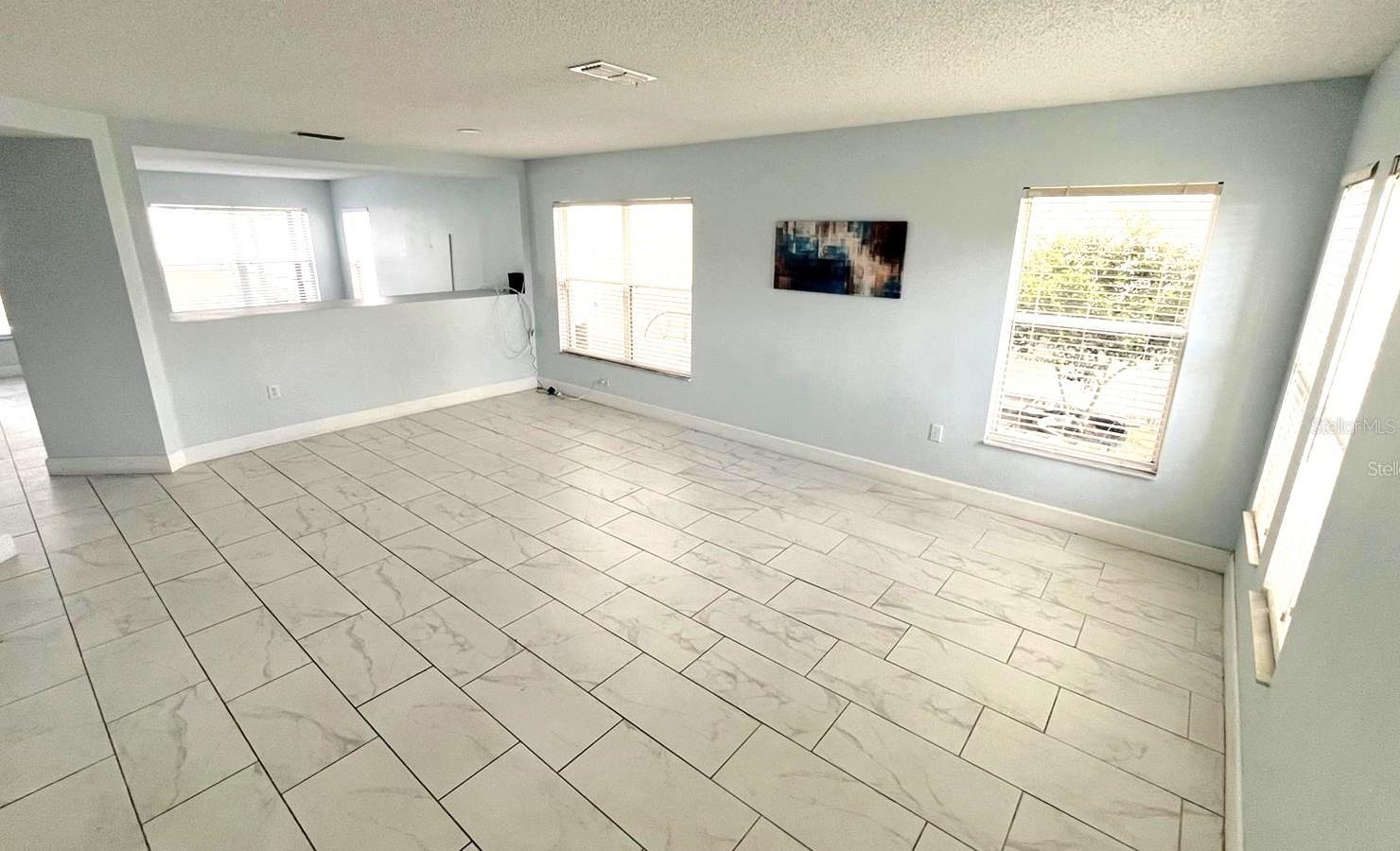 FOUR CORNERS PH 02 - Residential Lease