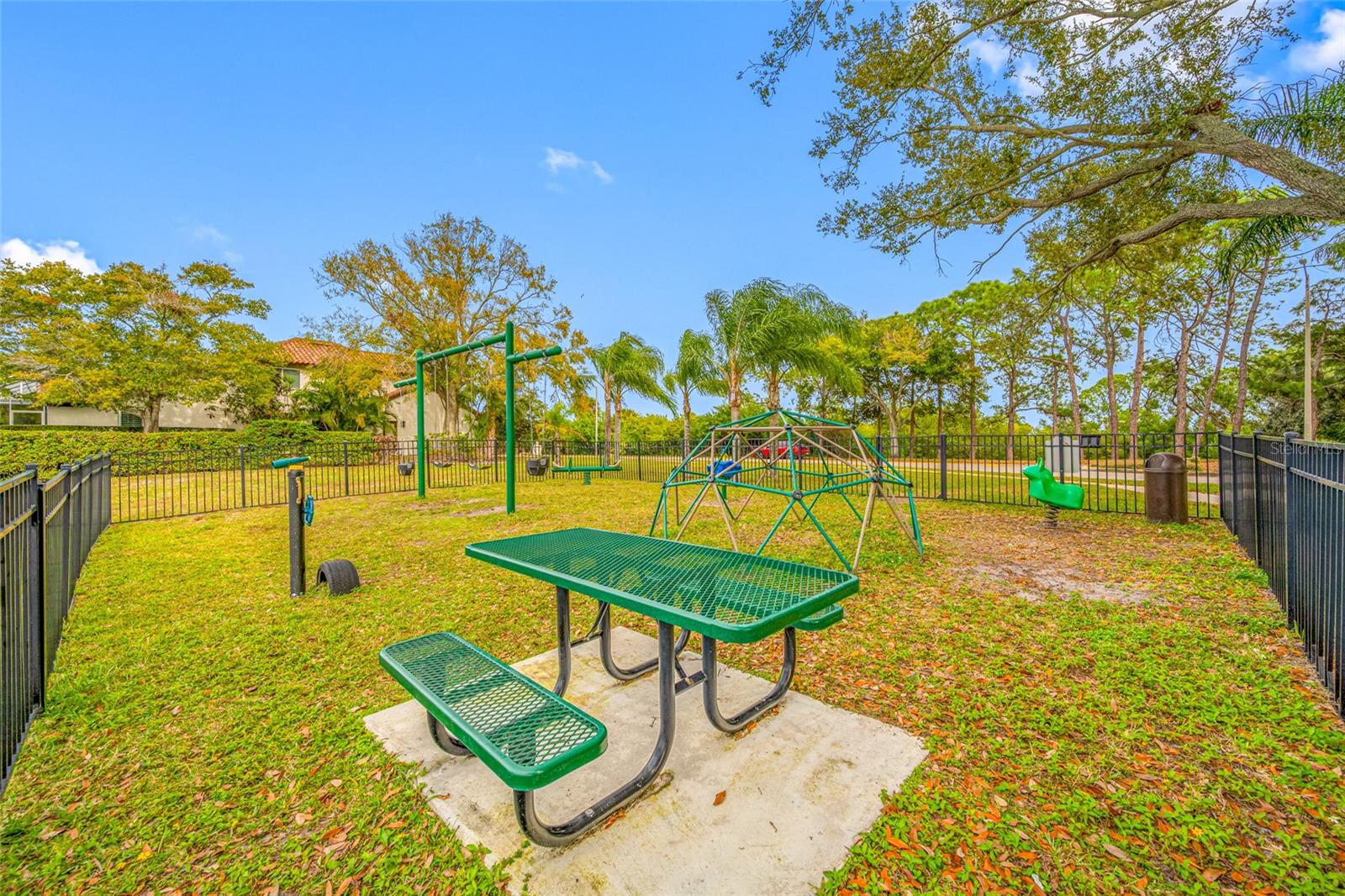 BAYPORT VILLAGE - Residential