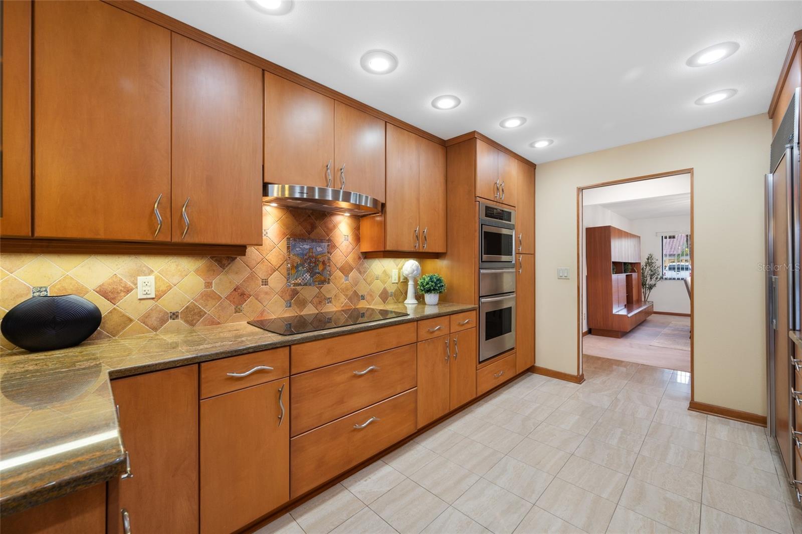 BAYPORT VILLAGE - Residential