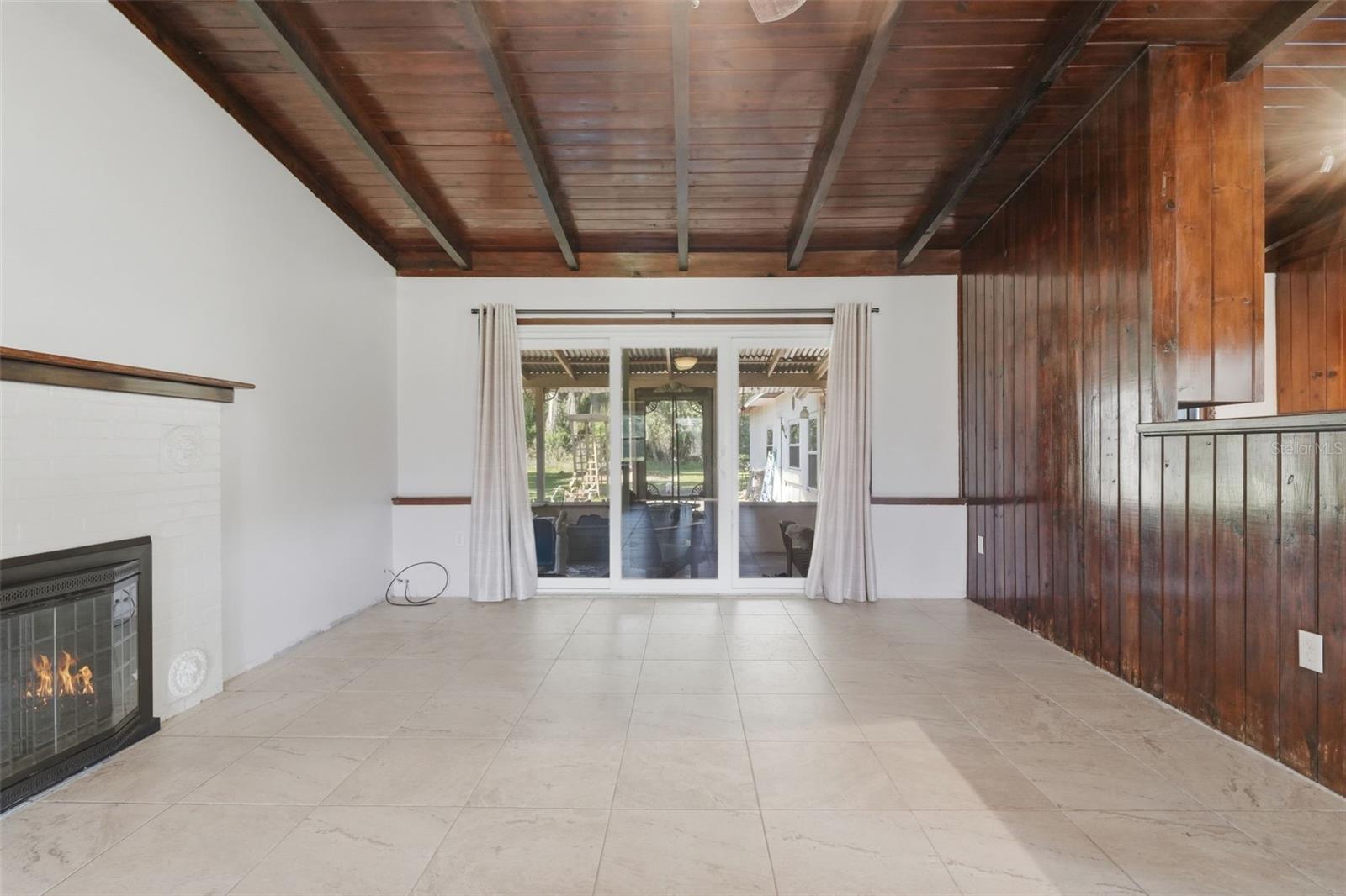 STONE ISLAND ESTATES - Residential