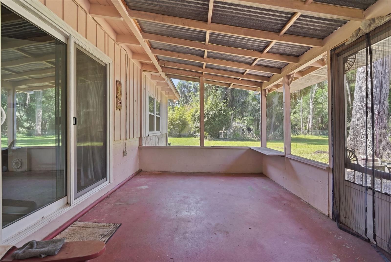 STONE ISLAND ESTATES - Residential