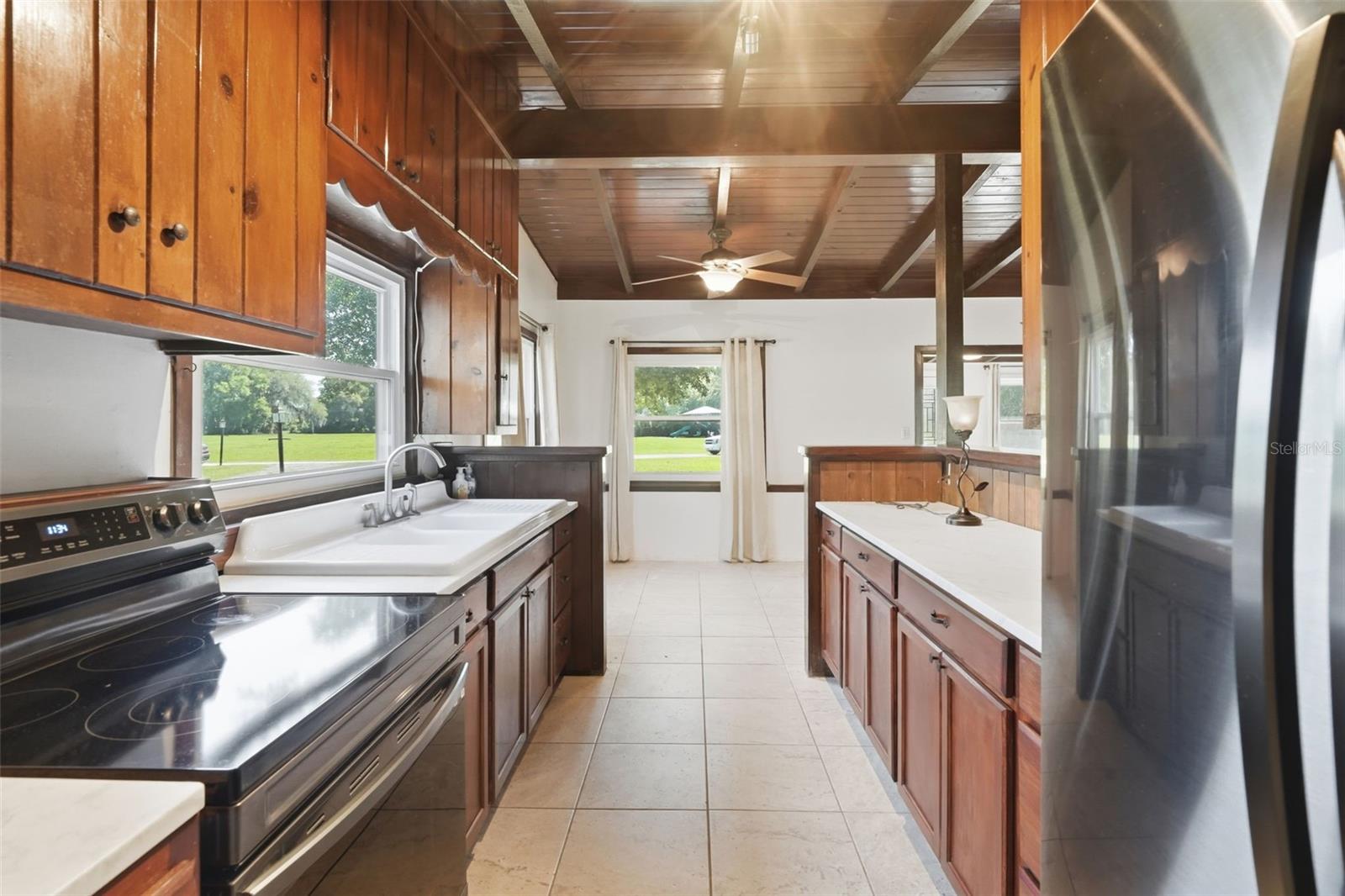 STONE ISLAND ESTATES - Residential