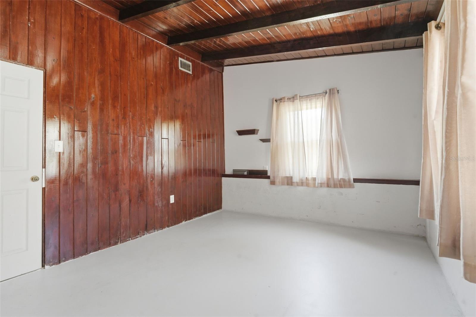 STONE ISLAND ESTATES - Residential