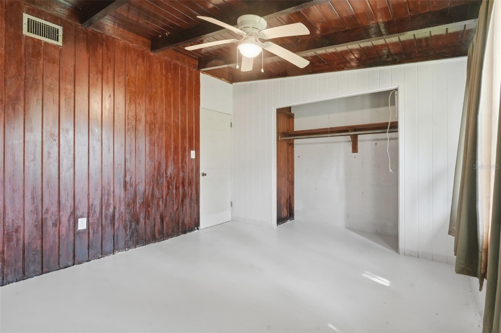 STONE ISLAND ESTATES - Residential