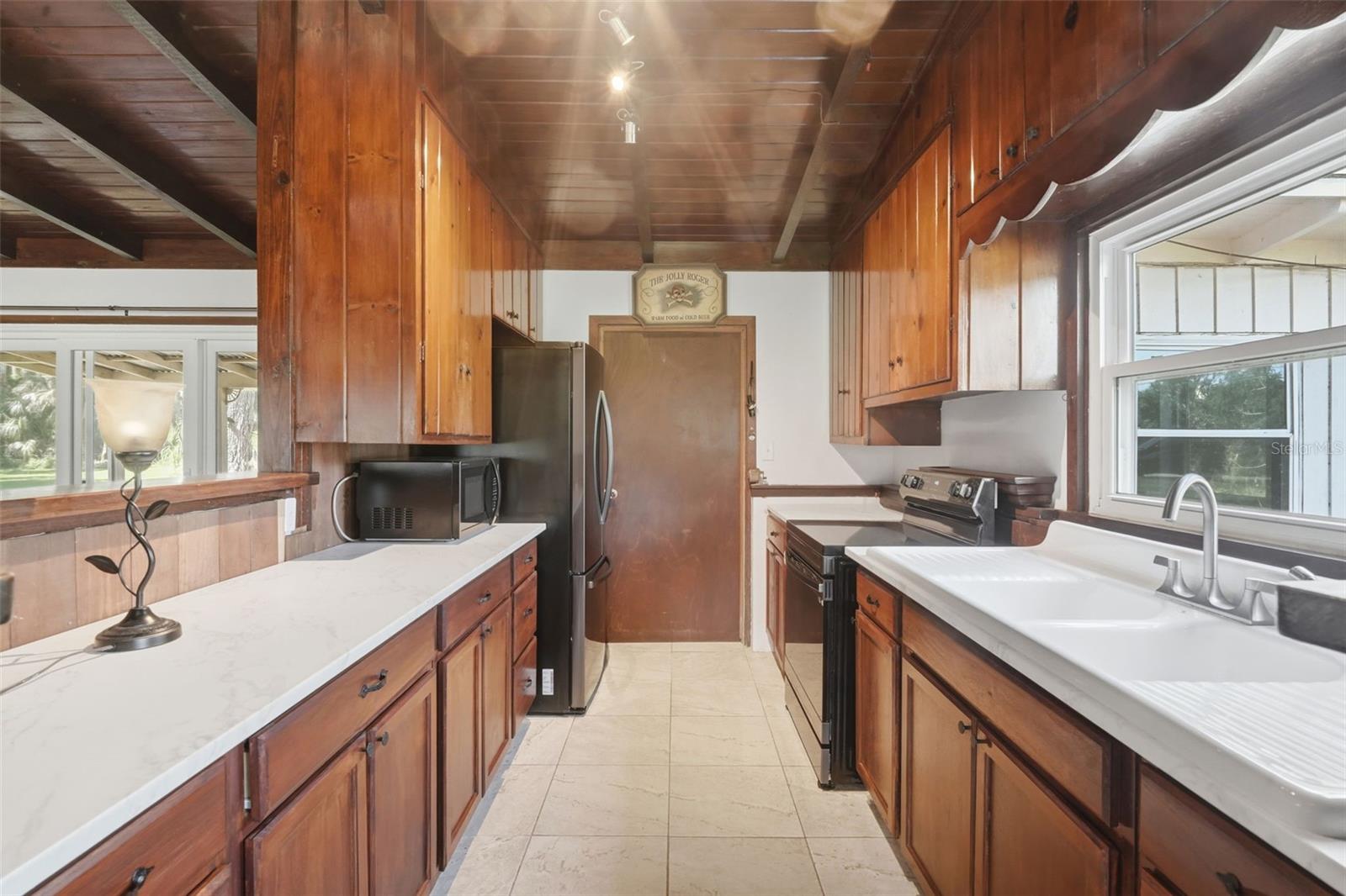 STONE ISLAND ESTATES - Residential