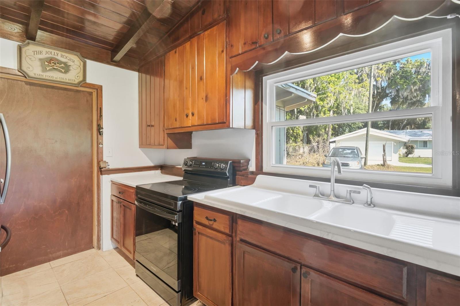 STONE ISLAND ESTATES - Residential