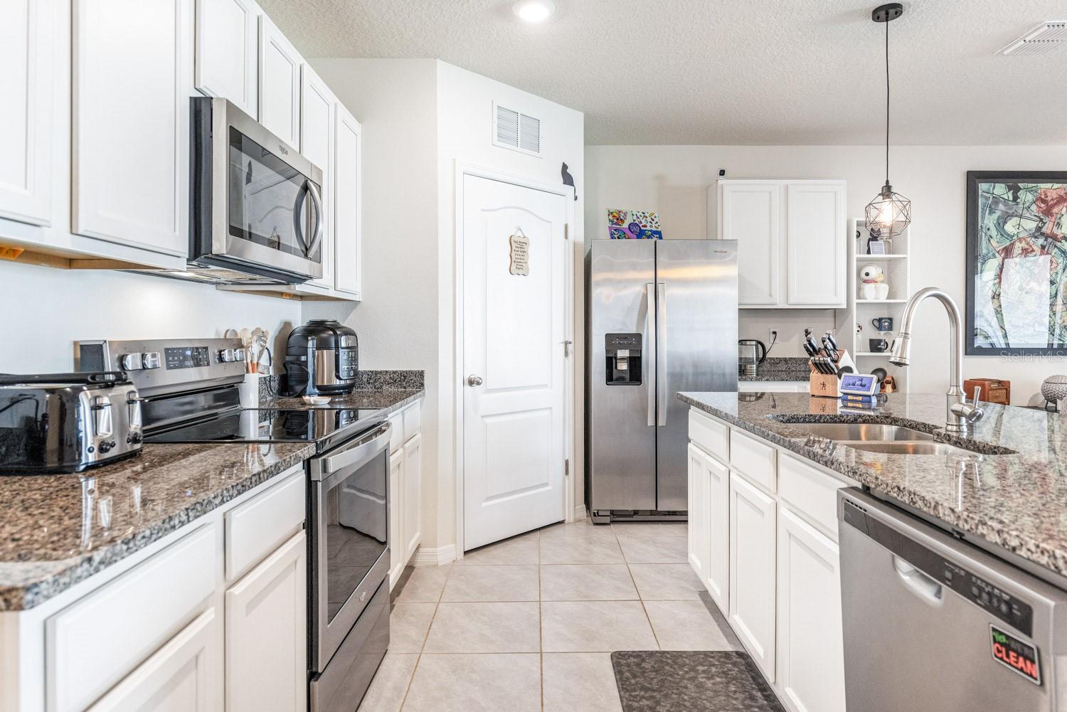 5381 HICKORY DOWNS WAY