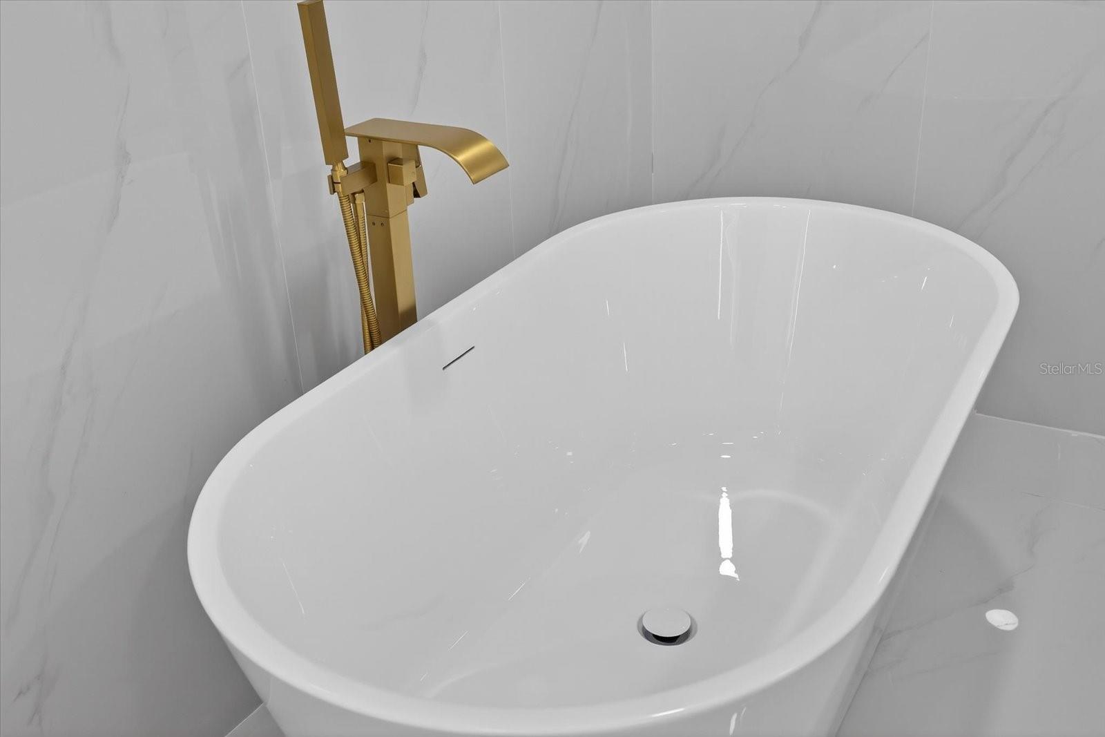 BASS LAKE ESTATES - Residential