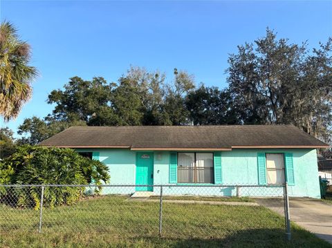 Photo of 65 S Courtland Boulevard, Deltona, FL 32738 (MLS # V4946173)