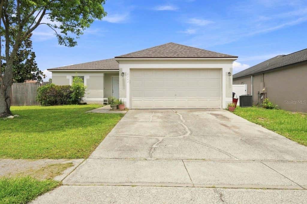 Photo of 4243 Mendenwood Lane, Orlando, FL 32826 (MLS # O6432854)