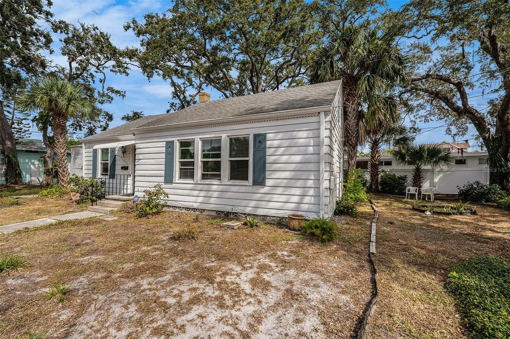 Photo of 511 N Osceola Avenue, Clearwater, FL 33755 (MLS # TB8440036)