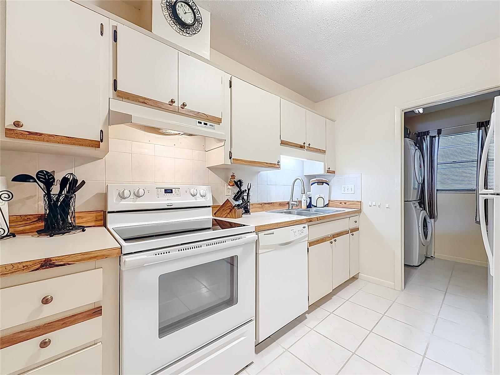 TARPON WOODS CONDO - Residential