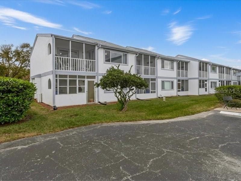 522 BEACH PARK LANE V220