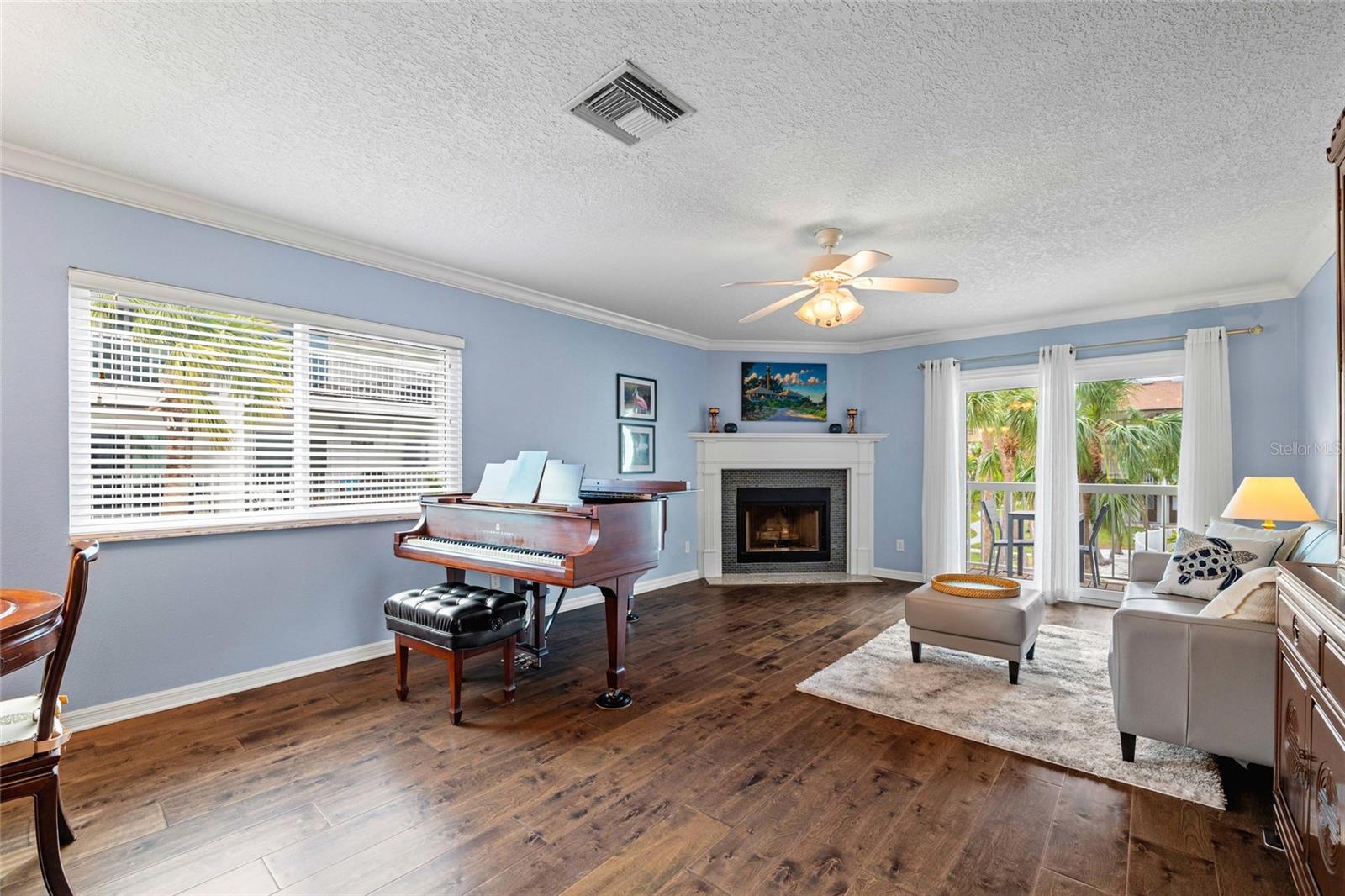 274 MADEIRA CIRCLE