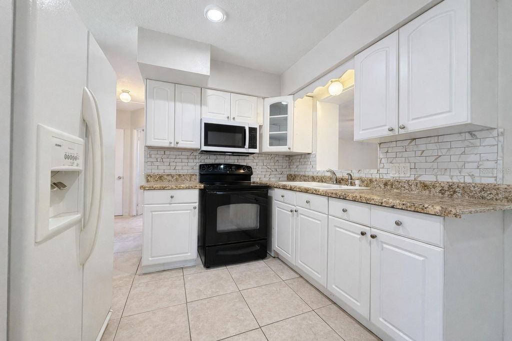 Photo of 7018 54th Avenue N, St Petersburg, FL 33709 (MLS # TB8494939)