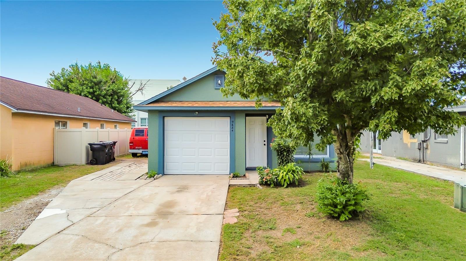9684 HOLLYHILL DRIVE