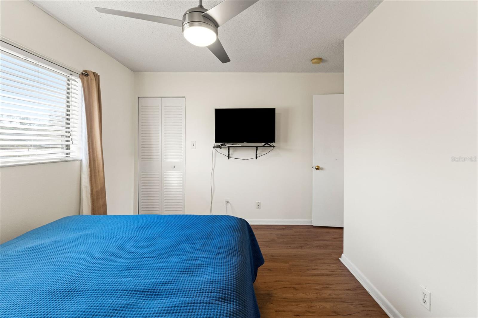 MEADOWOOD CONDO VILLAGE - Residential