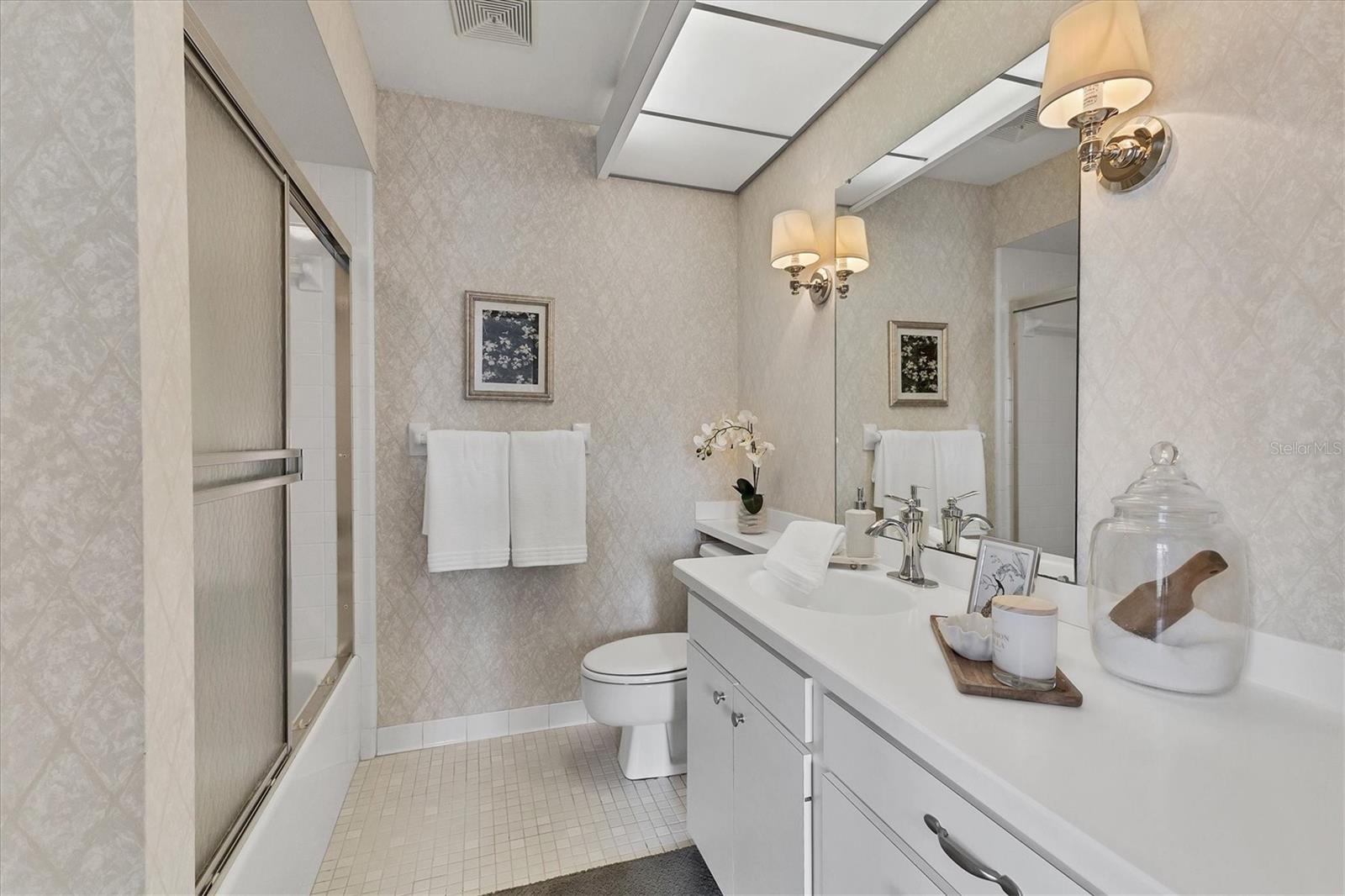 VILLAGE GREEN OF BRADENTON SEC 12 - Residential