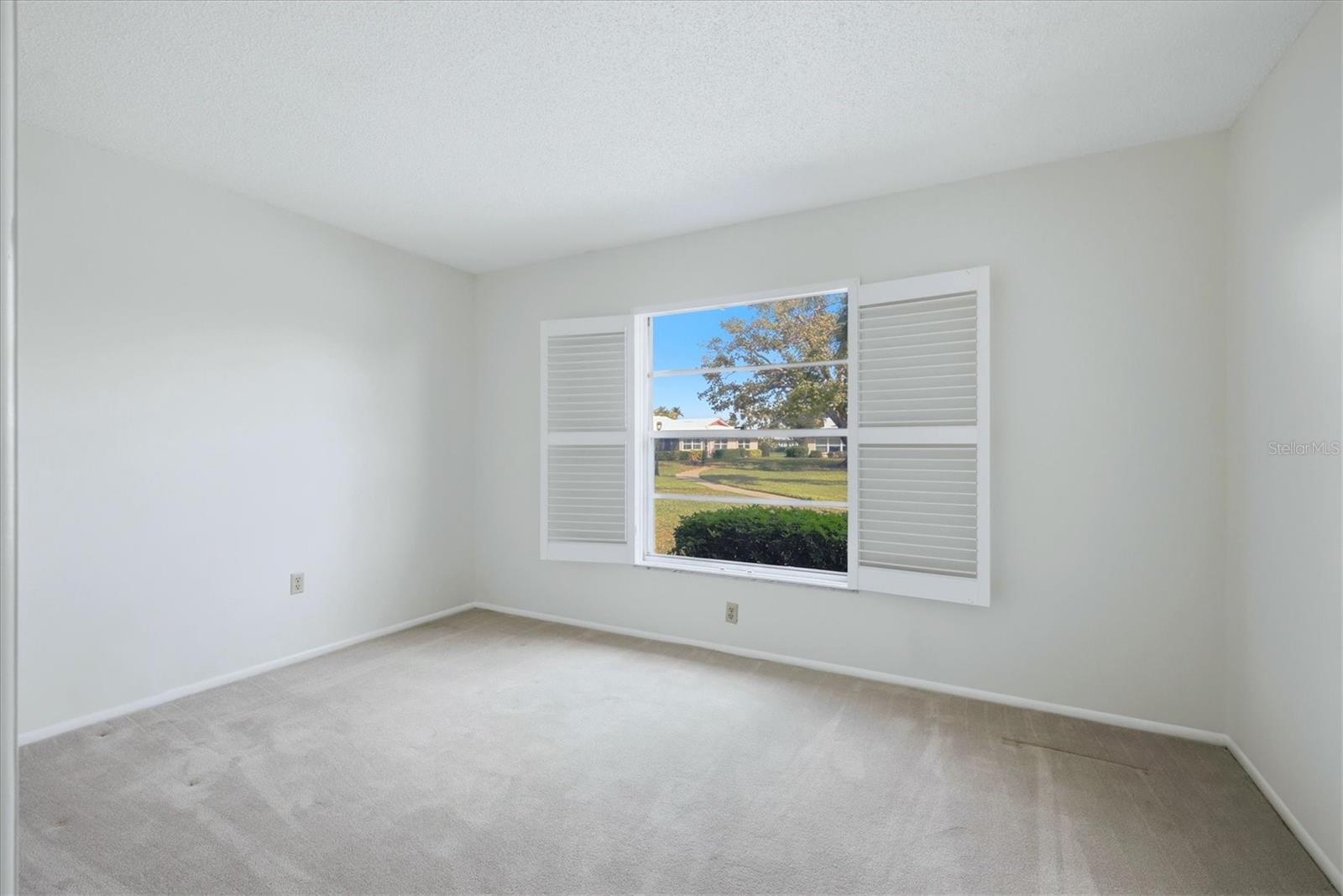 VILLAGE GREEN OF BRADENTON SEC 12 - Residential