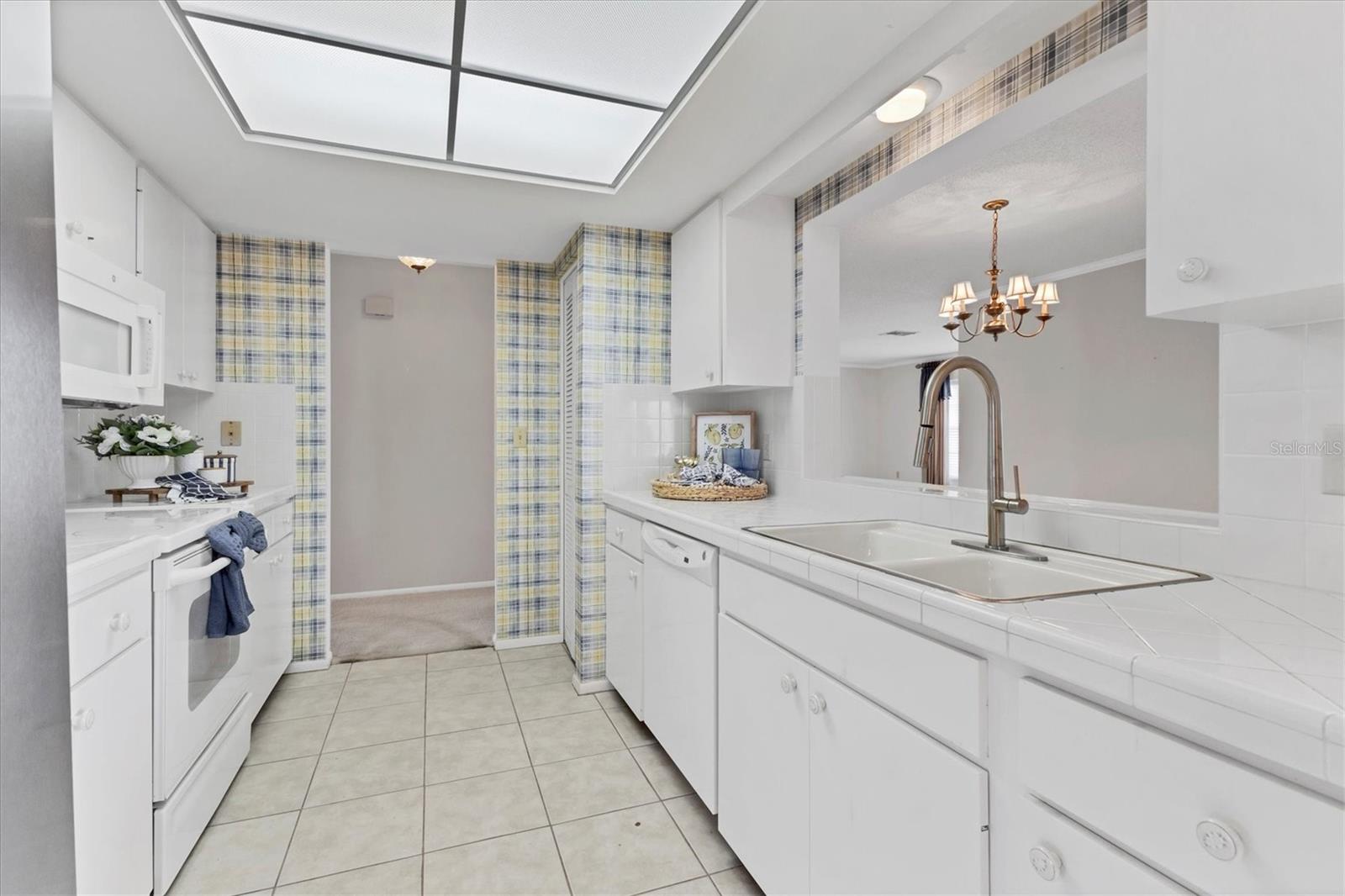 VILLAGE GREEN OF BRADENTON SEC 12 - Residential