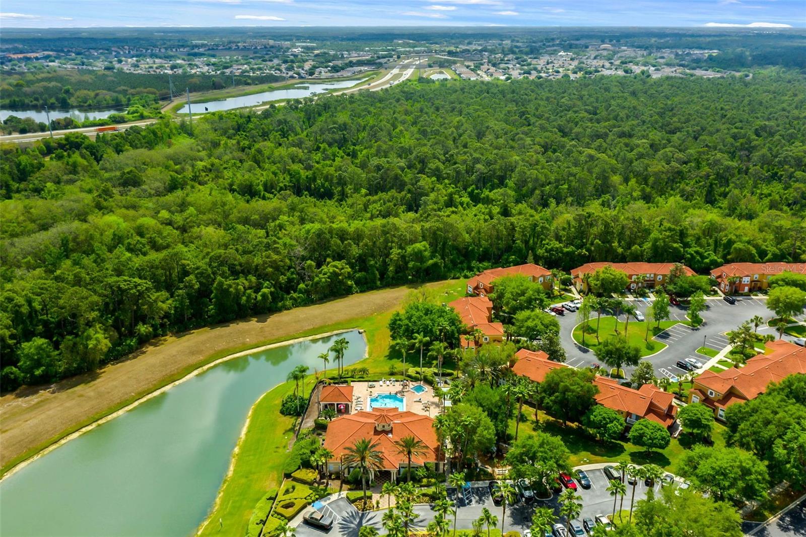 EMERALD ISLAND RESORT - Residential