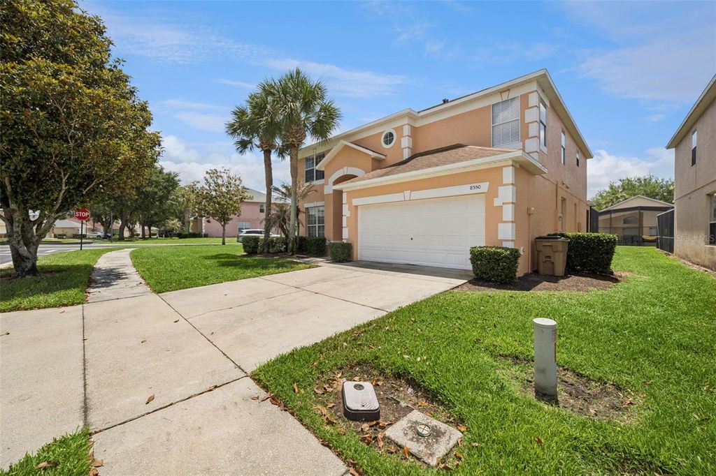 Photo of 8550 Sunrise Key Drive, Kissimmee, FL 34747 (MLS # S5148879)