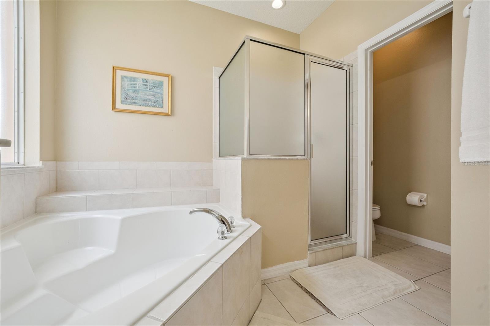 EMERALD ISLAND RESORT - Residential