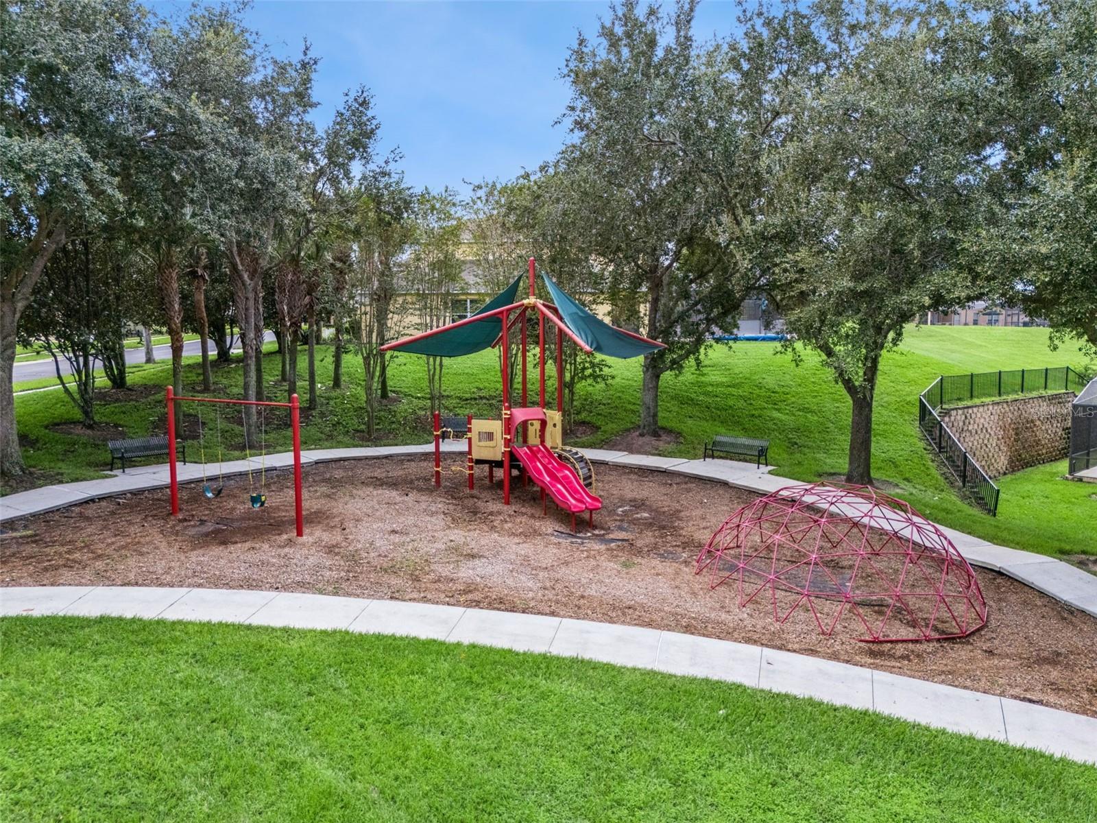 EMERALD ISLAND RESORT - Residential