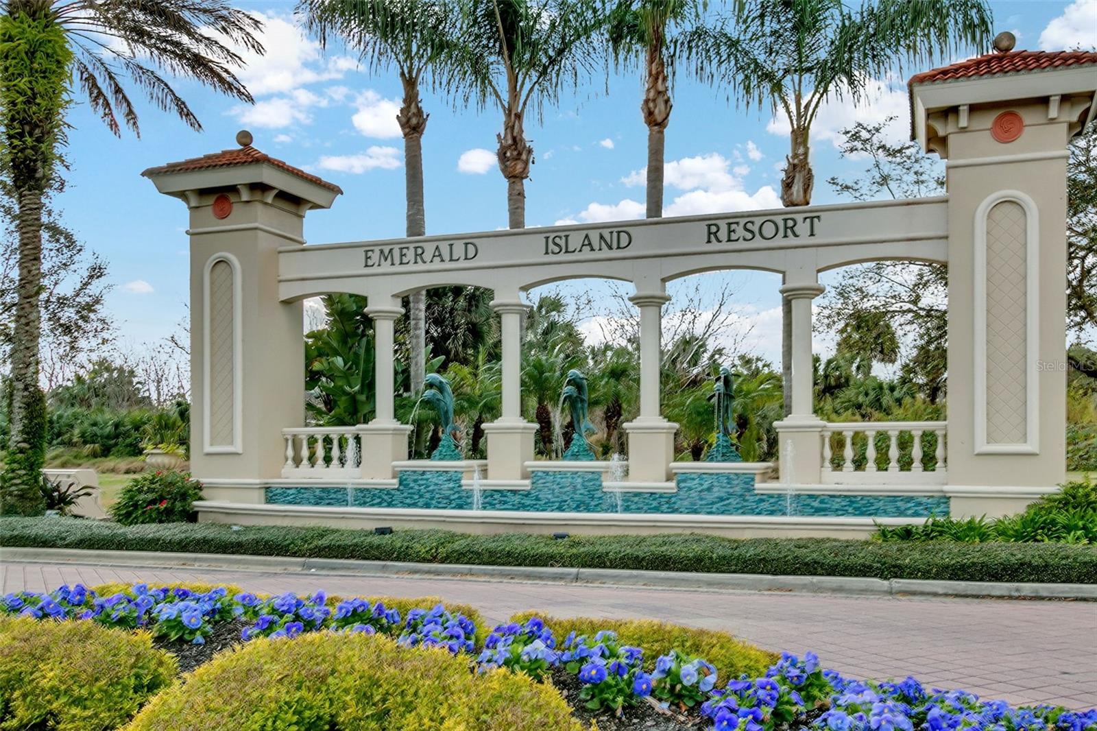 EMERALD ISLAND RESORT - Residential