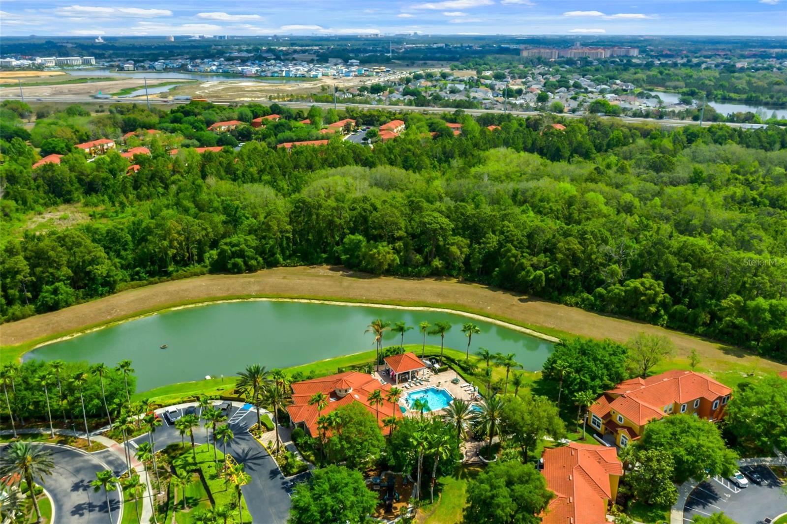 EMERALD ISLAND RESORT - Residential