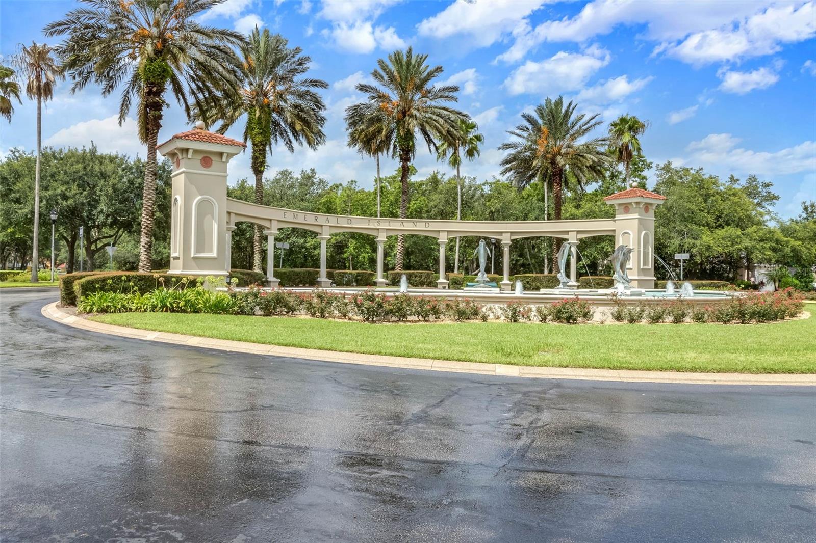 EMERALD ISLAND RESORT - Residential