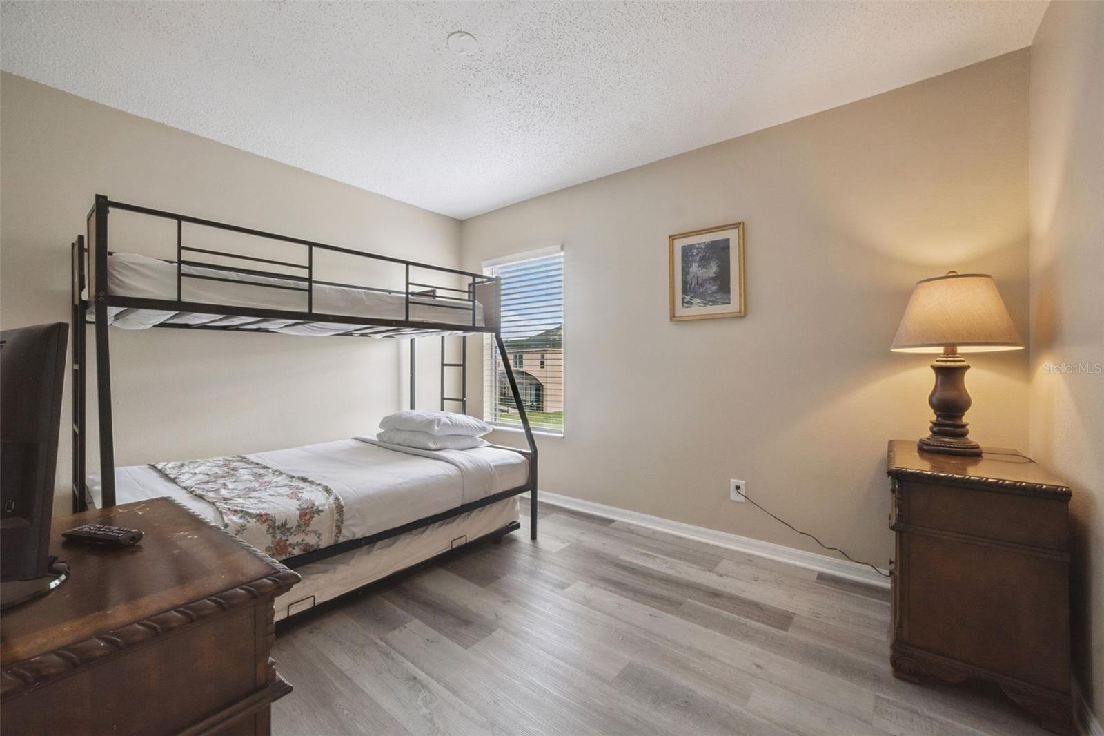 EMERALD ISLAND RESORT - Residential